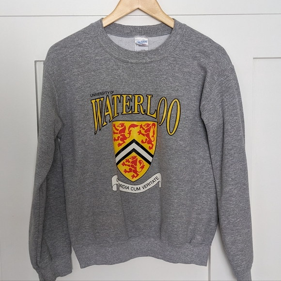 Retro University of Waterloo Crew - Picture 1 of 3